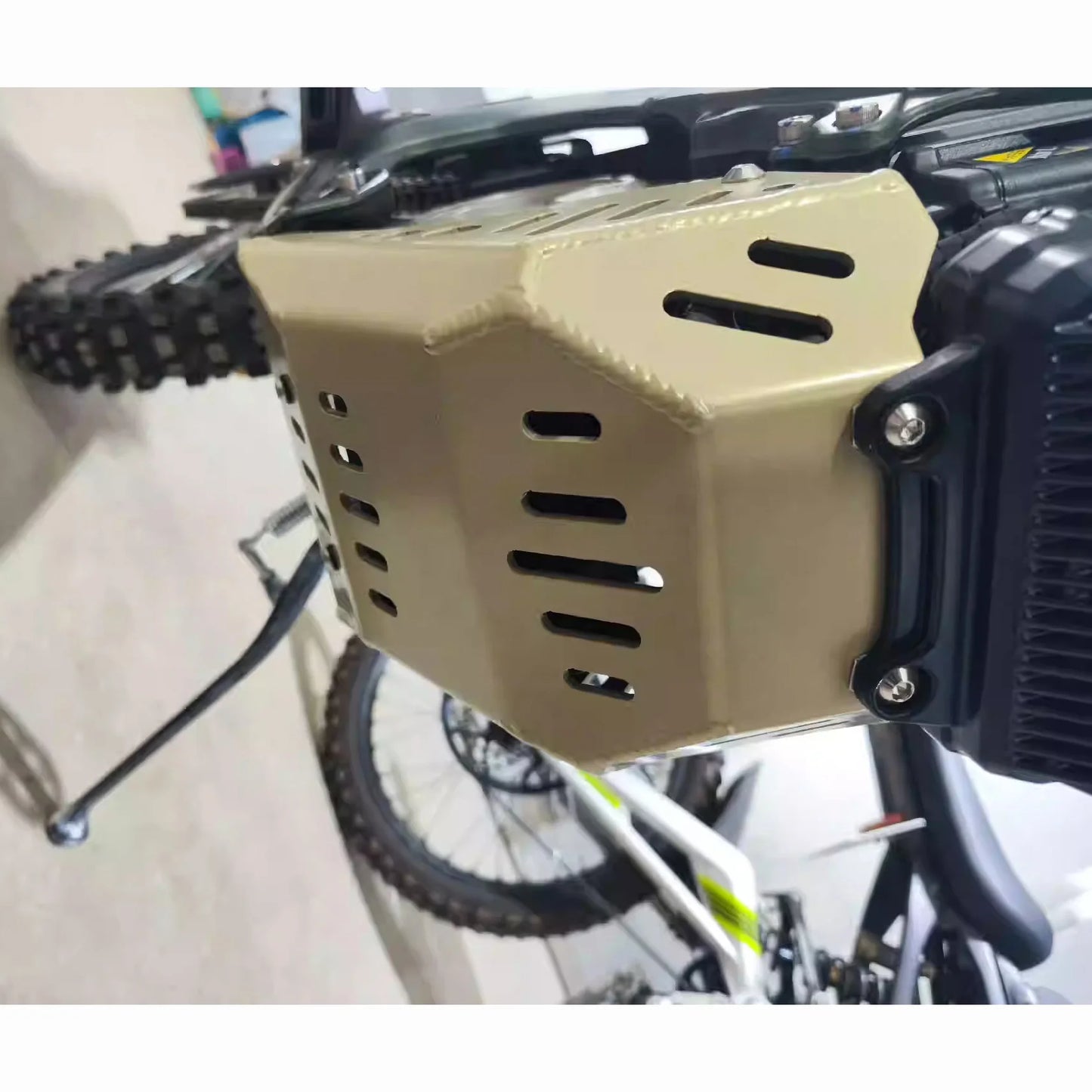 SURRON ULTRA BEE Skid Plate Electric Dirt bike Motorcycle Bottom Motor Armor Lightweight Aluminum Alloy Protects Skid Plate